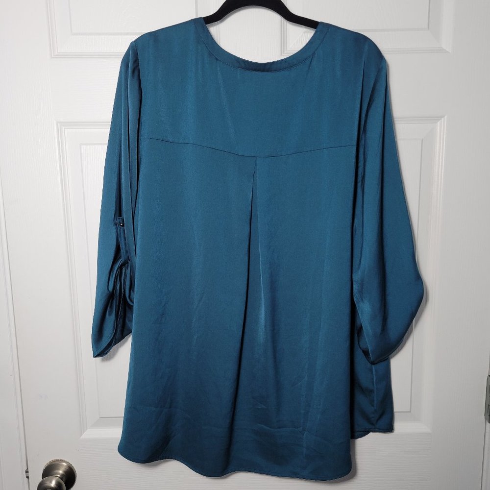 DR 2Dark Green Slinky Shirt